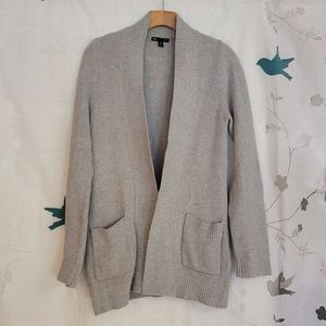 Comfy cozy Gap gray cardigan  size medium